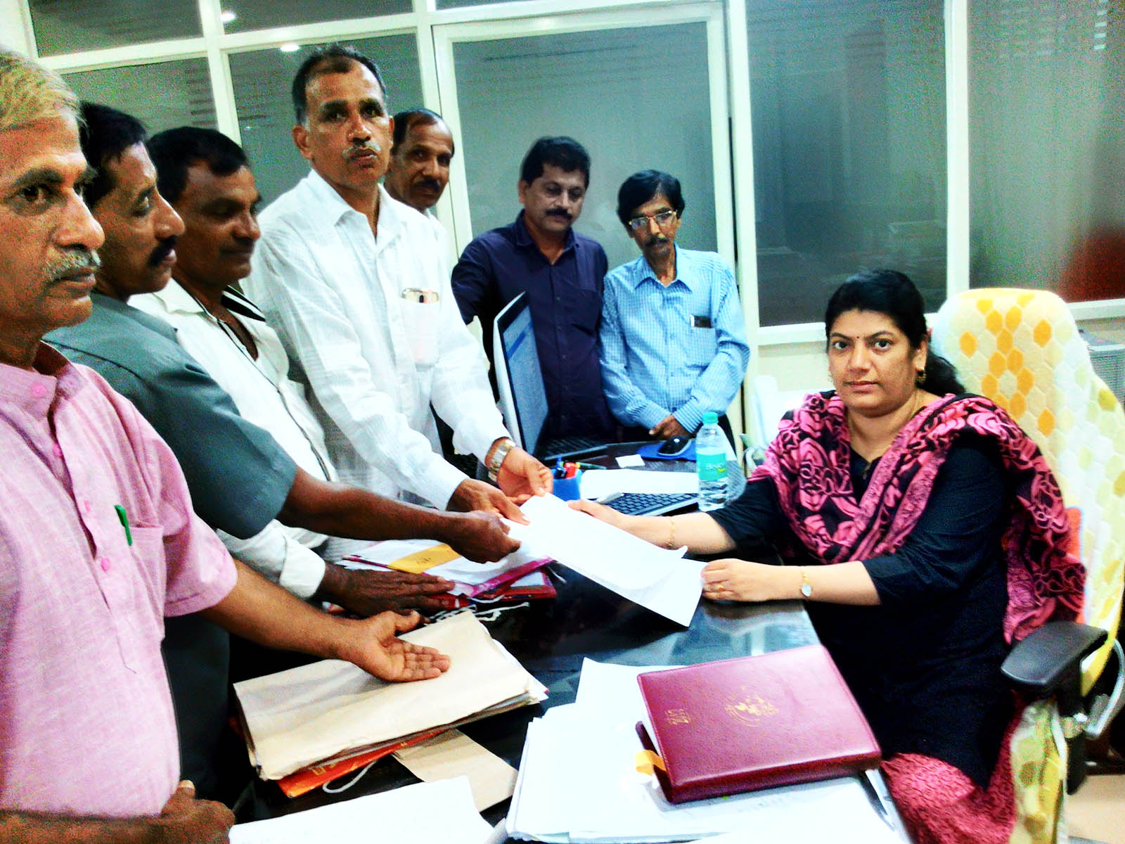 ನರ್ಮ್ ಬಸ್ ಸೇವೆ ನಿಲುಗಡೆ ವಿರುದ್ಧ ಮನವಿ